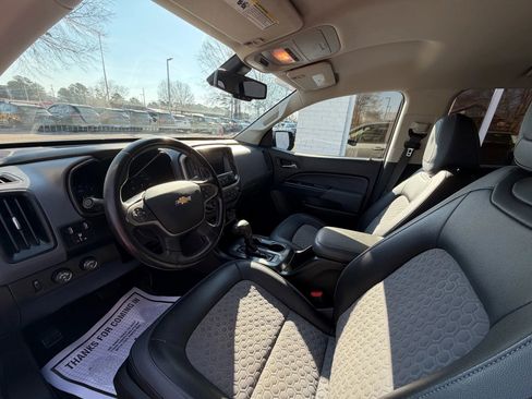Used 2018 Chevrolet Colorado Z71 image 22