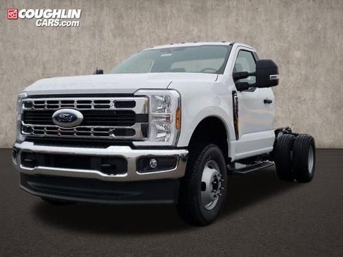 New 2026 Ford F350 XL w/ XL Chrome Package AWD/4WD image 3