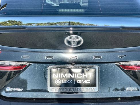 Used 2025 Toyota Camry SE image 30
