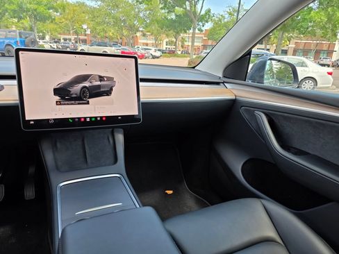 Used 2023 Tesla Model Y Long Range AWD/4WD image 26