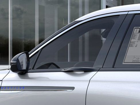 New 2026 Lincoln Nautilus Premier image 20