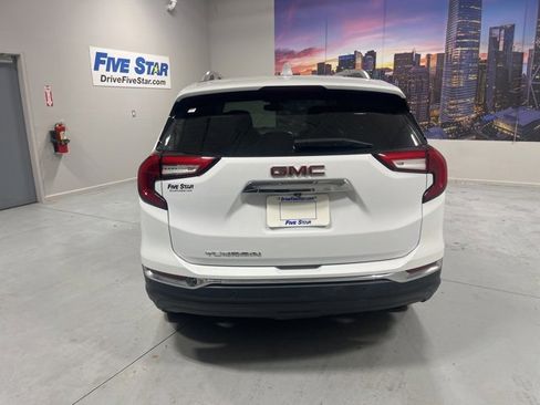 Used 2023 GMC Terrain SLT image 25