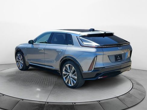 Used 2025 Cadillac Lyriq Luxury w/ LPO, Floor Liner Package image 5