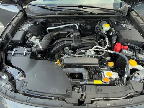 Certified 2025 Subaru Outback Premium image 9