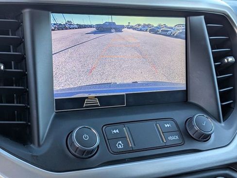 Used 2023 GMC Acadia SLE image 23