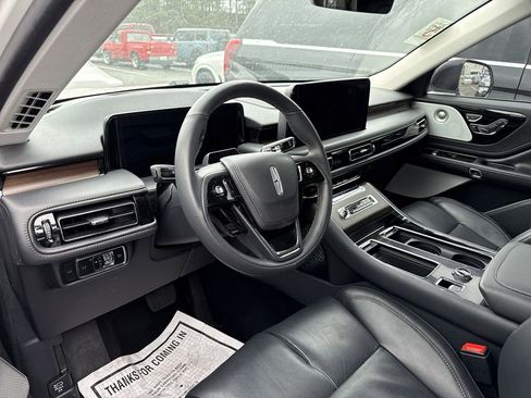 Used 2025 Lincoln Aviator Reserve w/ Equipment Group 201A image 7