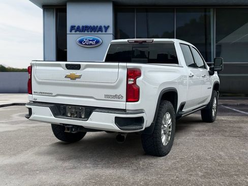 Used 2023 Chevrolet Silverado 2500 High Country AWD/4WD image 6