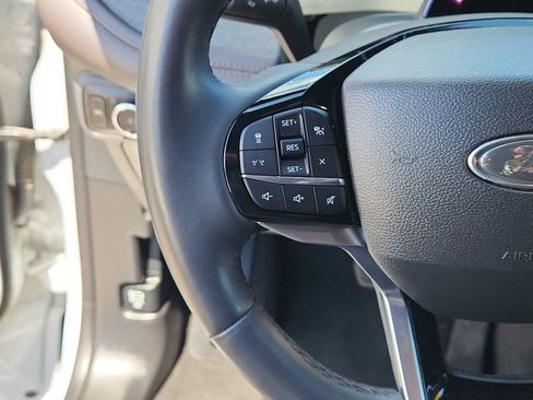 Used 2025 Ford Explorer Platinum w/ LUX Leather Package AWD/4WD image 17