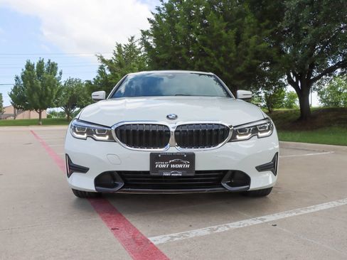 Used 2020 BMW 330i xDrive Sedan w/ Convenience Package AWD/4WD image 2
