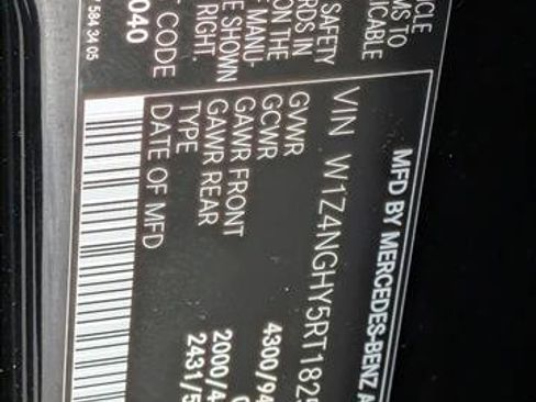 Used 2024 Mercedes-Benz Sprinter 2500 image 21