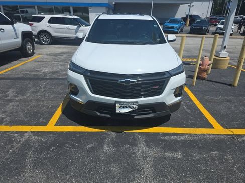 Used 2023 Chevrolet Traverse RS w/ LPO, Floor Liner Package AWD/4WD image 2