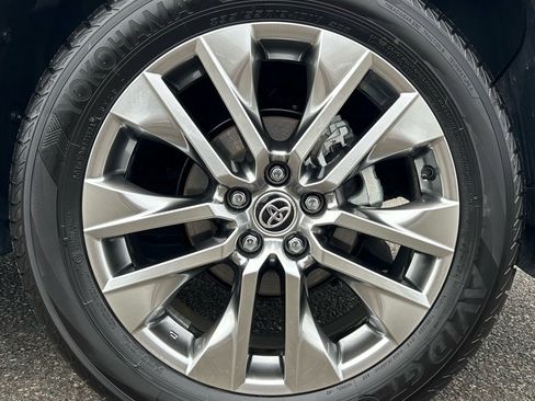 Certified 2025 Toyota RAV4 Limited w/ Advanced Technology Package image 27