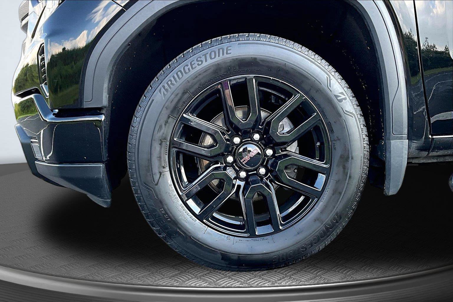 Used 2023 GMC Sierra 1500 Elevation AWD/4WD image 10