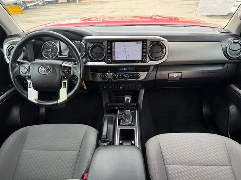 Used 2021 Toyota Tacoma SR5 AWD/4WD image 22