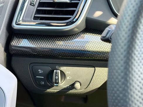 Used 2025 Audi SQ5 Premium Plus image 35
