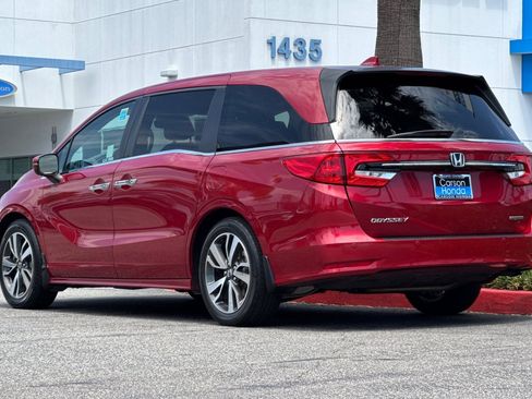 Used 2022 Honda Odyssey Touring image 3