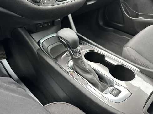 Used 2022 Chevrolet Malibu LT image 19