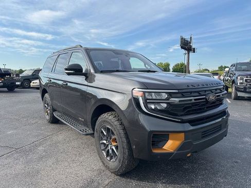 Certified 2025 Ford Expedition Tremor AWD/4WD image 2