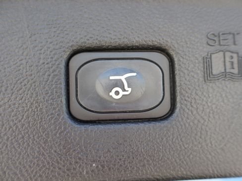 Used 2024 Ford Edge SEL w/ Convenience Package image 28