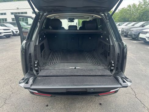 Certified 2025 Land Rover Range Rover SE AWD/4WD image 11