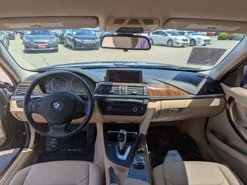 Used 2014 BMW 320i Sedan RWD image 20