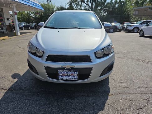 Used 2015 Chevrolet Sonic LT image 4
