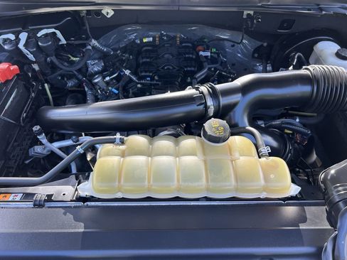 Used 2021 Ford Expedition XLT RWD image 33