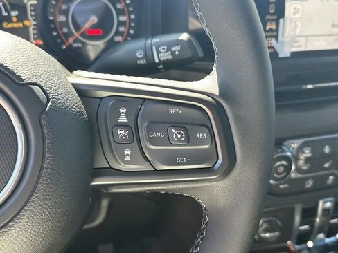 New 2025 Jeep Wrangler Unlimited Rubicon w/ XTREMEE 35" Tire Package image 23