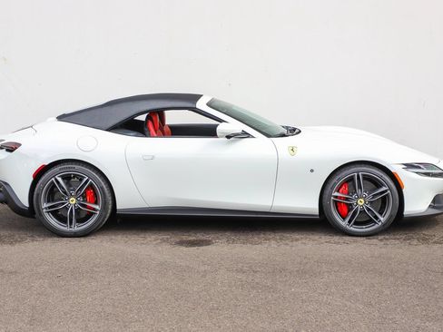 Certified 2026 Ferrari Roma Spider RWD image 27