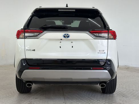 Used 2022 Toyota RAV4 XSE AWD/4WD image 10