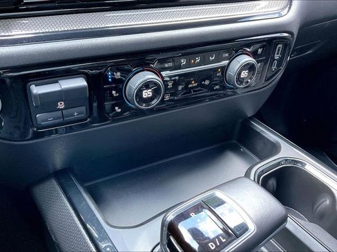 Used 2022 Chevrolet Silverado 1500 ZR2 w/ Technology Package image 22