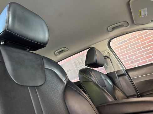 Used 2022 Kia Sorento S FWD image 23