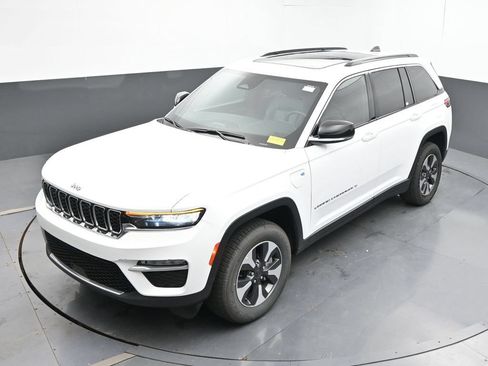 Used 2024 Jeep Grand Cherokee Limited 4xe AWD/4WD image 35
