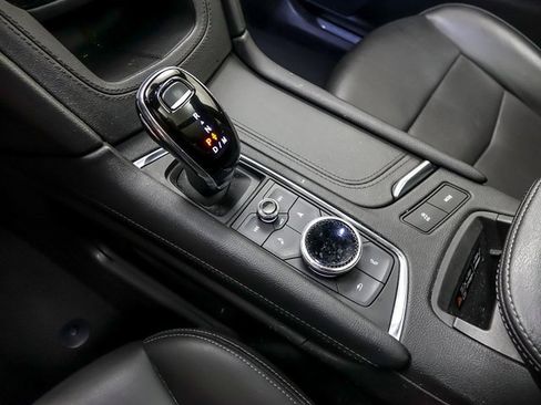 Used 2020 Cadillac XT5 Premium Luxury image 24