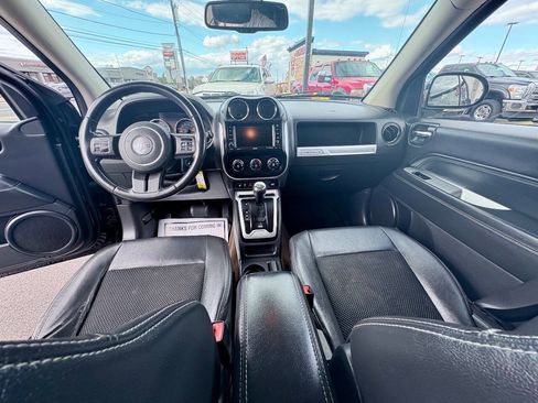 Used 2014 Jeep Compass Latitude image 25