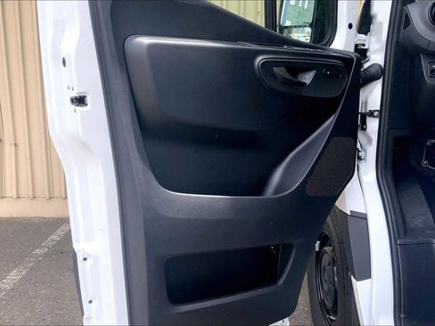 New 2025 Mercedes-Benz Sprinter 2500 image 17