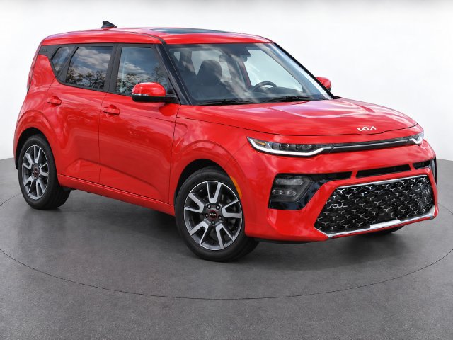 Used 2022 Kia Soul Turbo FWD image 2