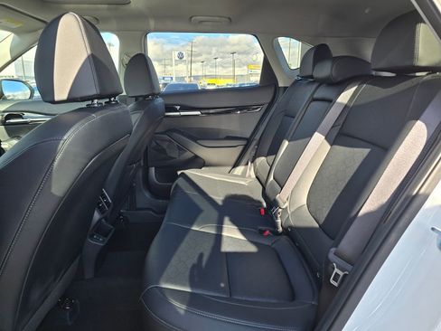 New 2026 Kia Seltos SX w/ SX Sunroof Package image 16