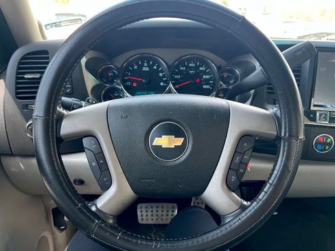 Used 2011 Chevrolet Silverado 1500 LT w/ All-Star Edition AWD/4WD image 12