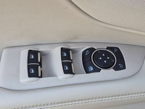 Used 2018 Lincoln MKZ Reserve w/ Climate Package FWD image 17