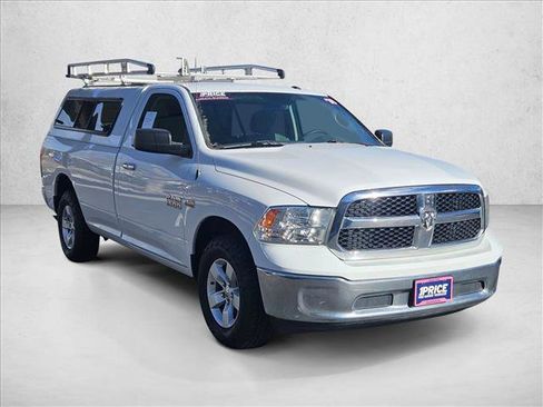 Used 2018 RAM 1500 Classic SLT image 3