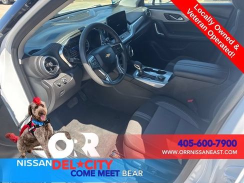Used 2025 Chevrolet Blazer LT FWD image 12