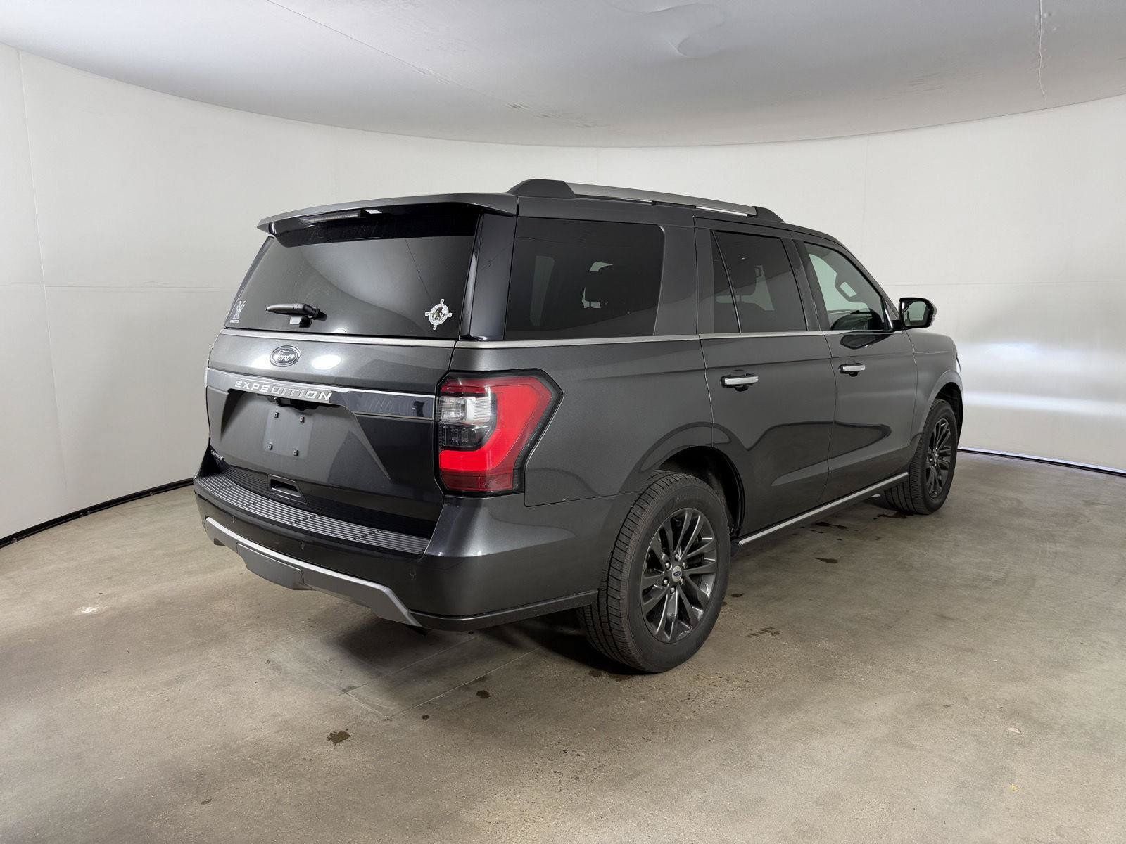 Used 2019 Ford Expedition Limited w/ Equipment Group 301A AWD/4WD image 7
