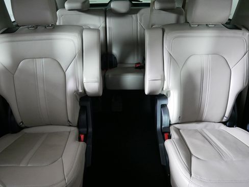 Used 2024 Ford Expedition Max Limited image 13