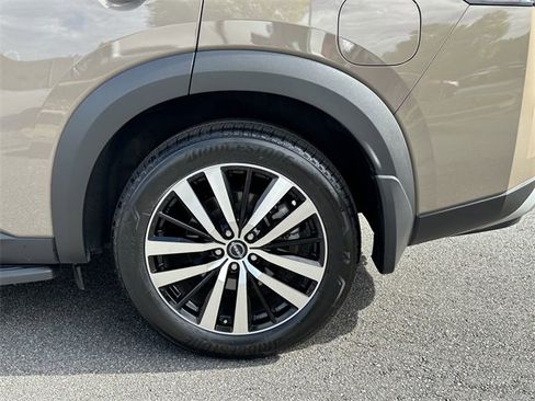 Certified 2023 Nissan Pathfinder Platinum w/ Lighting Package (N93) image 21