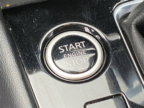 Certified 2023 Nissan Kicks SR image 27