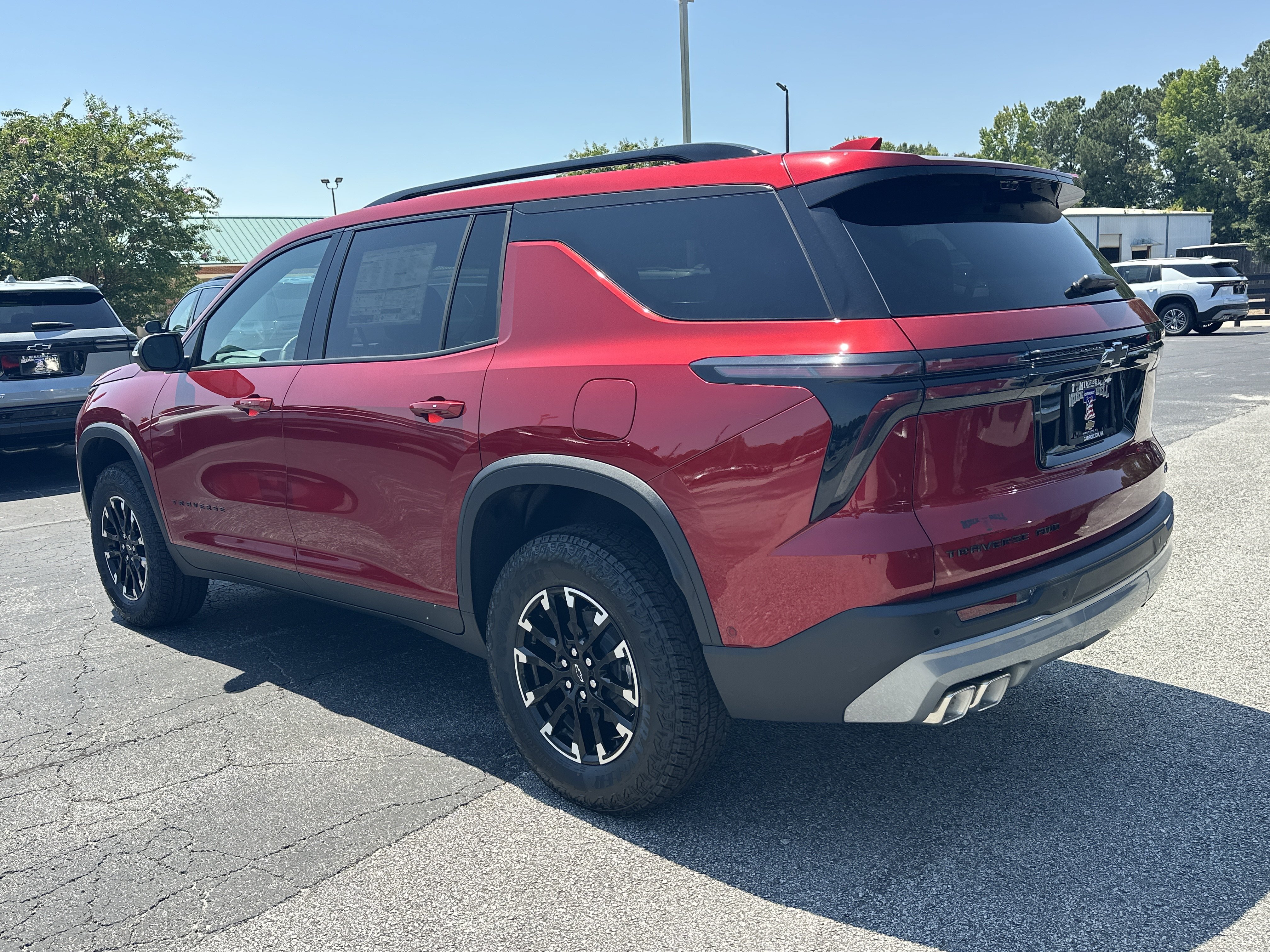 New 2026 Chevrolet Traverse Z71 w/ Enhanced Driving Package AWD/4WD image 7