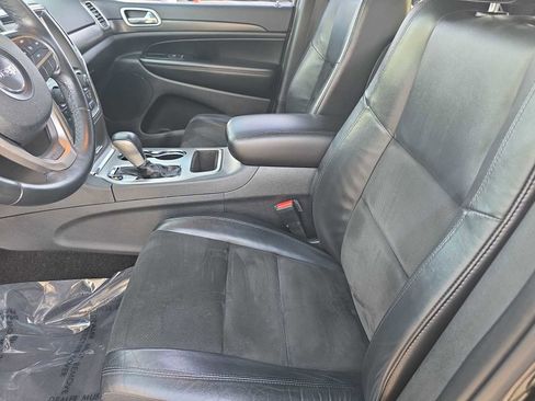 Used 2018 Jeep Grand Cherokee Altitude image 15