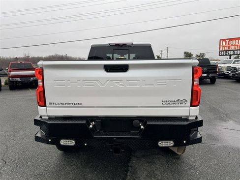 Used 2020 Chevrolet Silverado 2500 High Country w/ Technology Package image 6