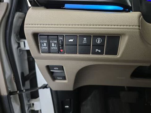 Certified 2024 Honda Odyssey Elite image 41